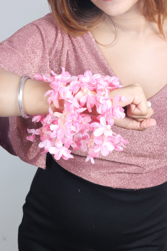 Ritzkart Pack Of 1 Beautiful Flower Accessories for Women, Artificial Flower for Wedding Occasion/Festival (Pack of 1)